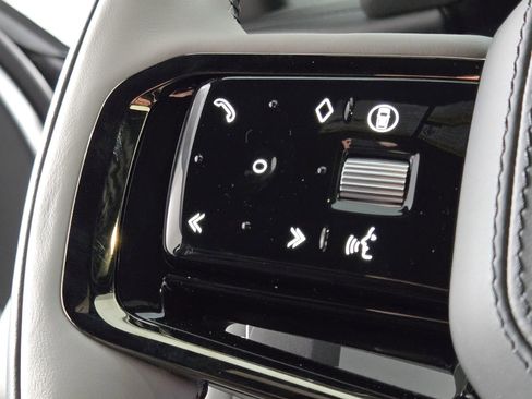 New 2026 Land Rover Range Rover Velar Dynamic SE image 22