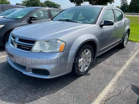 Used 2013 Dodge Avenger SE FWD image 3