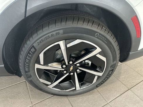 New 2026 Chevrolet Equinox EV LT image 29