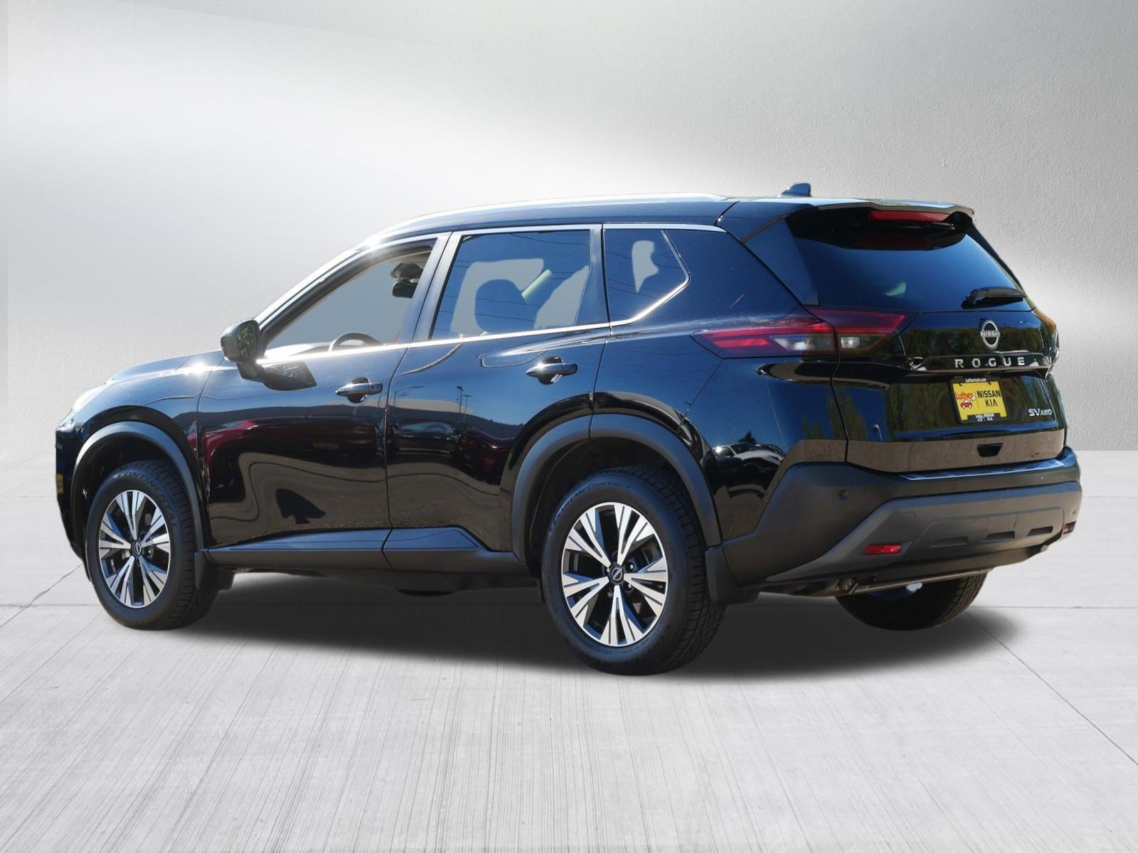 Certified 2023 Nissan Rogue SV w/ SV Premium B Package AWD/4WD image 5