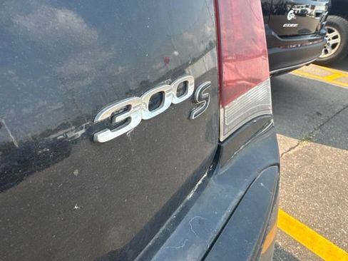 Used 2016 Chrysler 300 S w/ 300S Premium Group AWD/4WD image 6