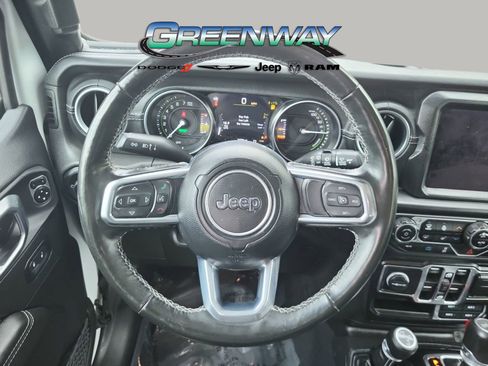 Used 2023 Jeep Wrangler Unlimited Sahara AWD/4WD image 27