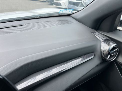 Used 2025 Chevrolet Equinox LT FWD image 35