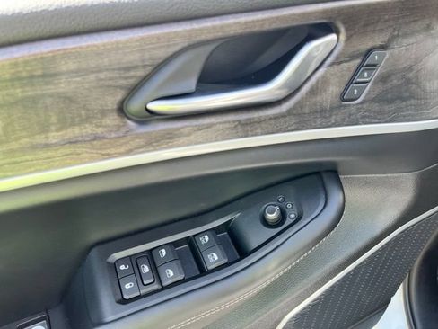 Certified 2026 Jeep Grand Cherokee Limited w/ Limited Altitude Package AWD/4WD image 17