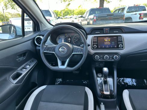 Used 2021 Nissan Versa SV FWD image 22