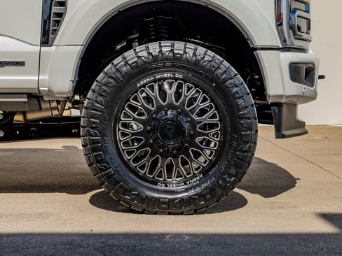 Used 2026 Ford F450 Platinum w/ FX4 Off-Road Package image 12