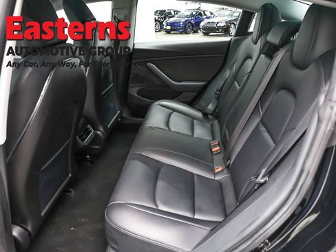 Used 2018 Tesla Model 3 Mid Range RWD image 16