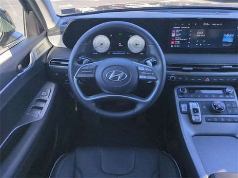 Used 2025 Hyundai Palisade SEL image 16