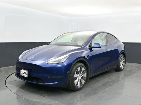 Used 2020 Tesla Model Y Long Range AWD/4WD image 7