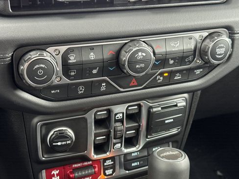 New 2026 Jeep Gladiator Rubicon image 18