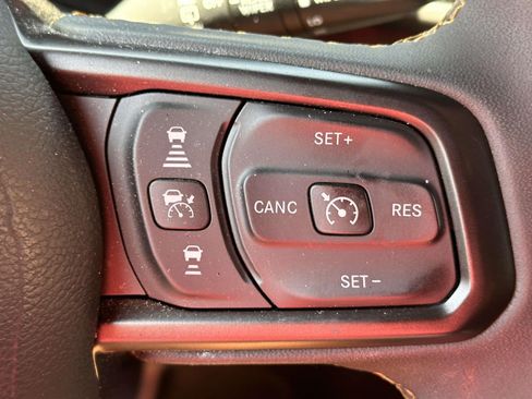 Used 2024 Jeep Wrangler Unlimited Sport AWD/4WD image 24