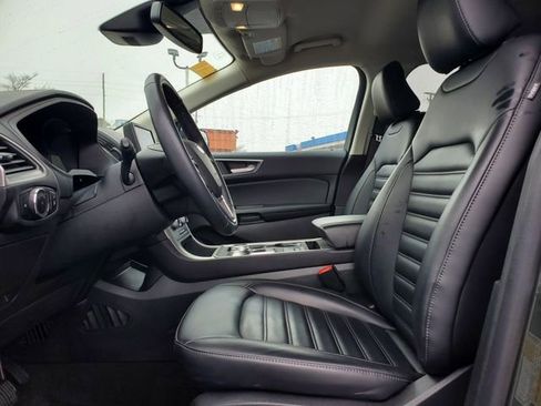 Used 2024 Ford Edge SEL w/ Convenience Package image 5