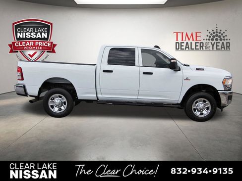Used 2024 RAM 2500 Tradesman w/ Chrome Appearance Group AWD/4WD image 8