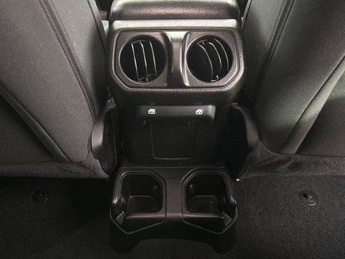 Used 2021 Jeep Wrangler Unlimited Sport AWD/4WD image 18