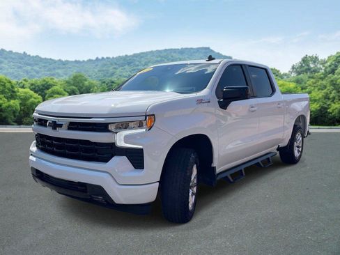 Used 2024 Chevrolet Silverado 1500 RST w/ Z71 Off-Road Package AWD/4WD image 23