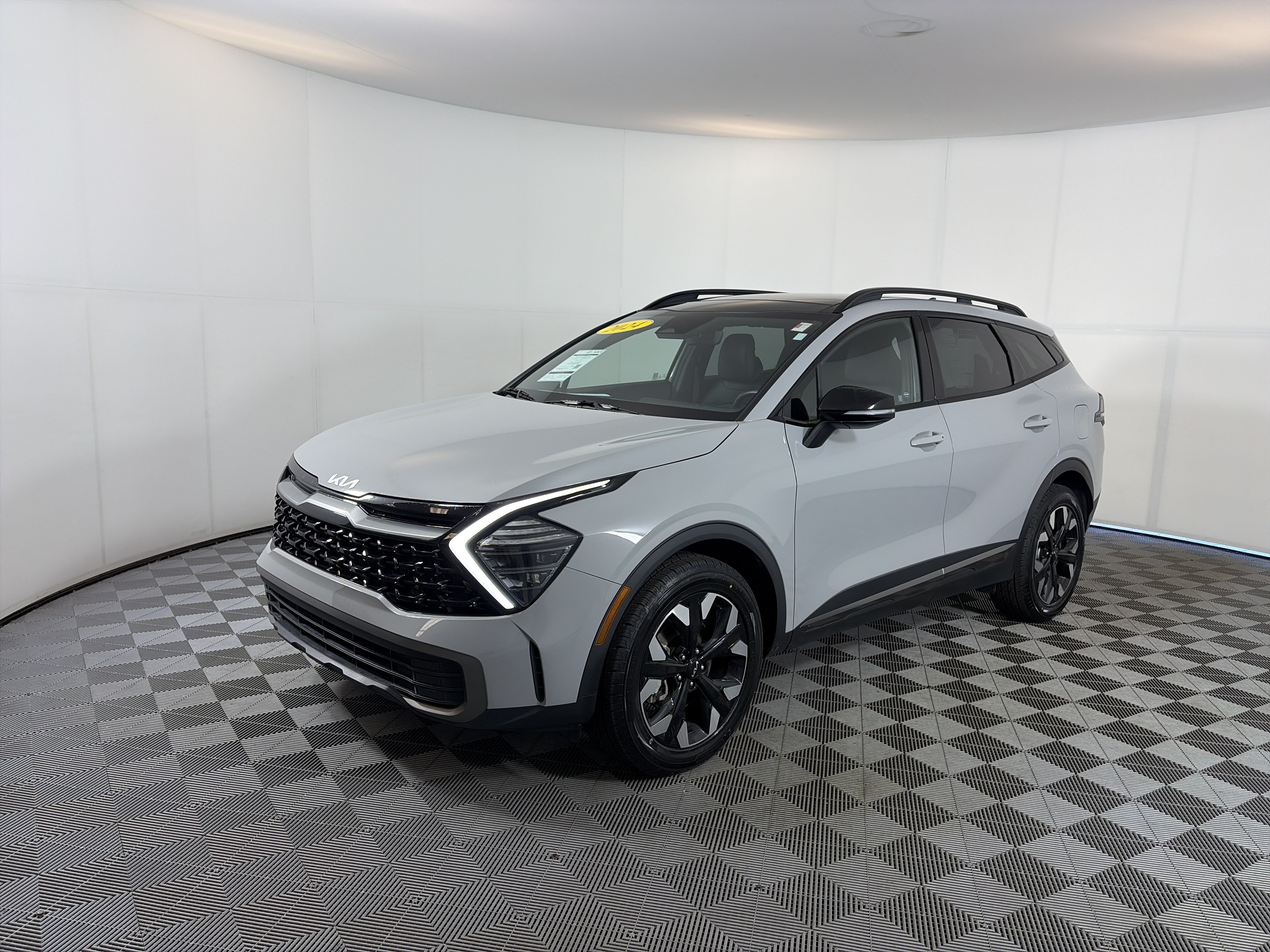 Certified 2024 Kia Sportage X-Line w/ X-Line Premium Package AWD/4WD image 2
