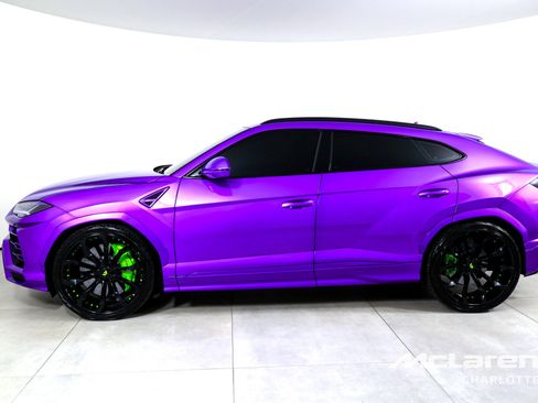 Used 2022 Lamborghini Urus image 5