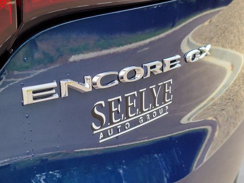 Used 2021 Buick Encore GX Preferred w/ Cold Weather Comfort Package FWD image 32