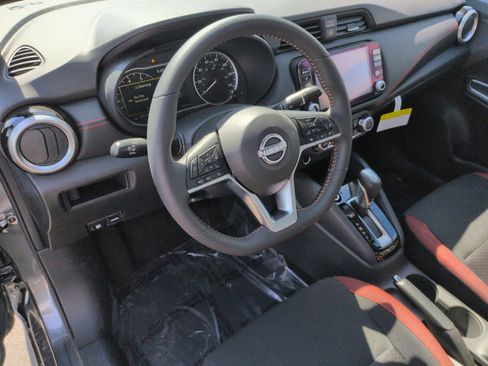 New 2025 Nissan Versa SR w/ Trunk Package FWD image 2