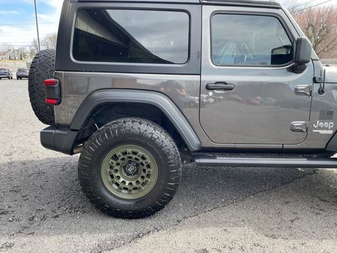 Used 2019 Jeep Wrangler Sport image 8