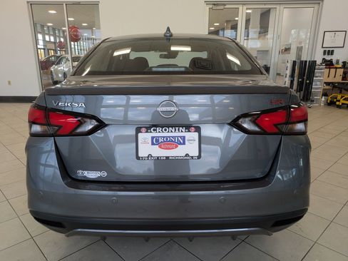 New 2025 Nissan Versa SR w/ Trunk Package image 4