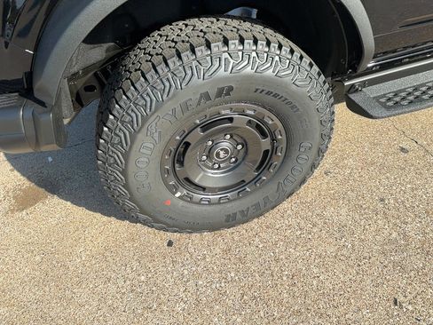 New 2025 Ford Bronco Big Bend w/ Black Diamond Package image 7