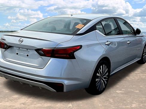 Used 2025 Nissan Altima 2.5 SV image 7