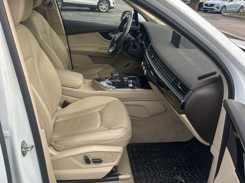 Used 2018 Audi Q7 3.0T Premium Plus image 8