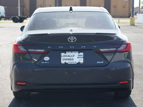 Used 2025 Toyota Camry XLE FWD image 3