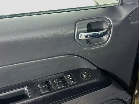 Used 2016 Jeep Compass 75th Anniversary w/ Power Value Group image 22