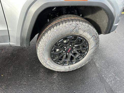 New 2026 GMC Canyon Elevation w/ Convenience Package image 20