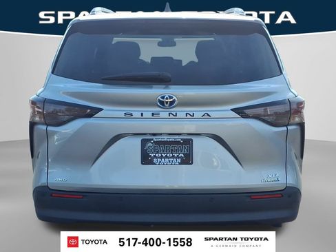 Used 2023 Toyota Sienna XLE w/ XLE Plus Package AWD/4WD image 7