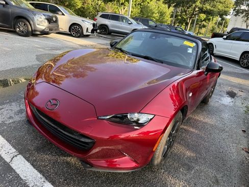 Used 2021 MAZDA MX-5 Miata Sport RWD image 3
