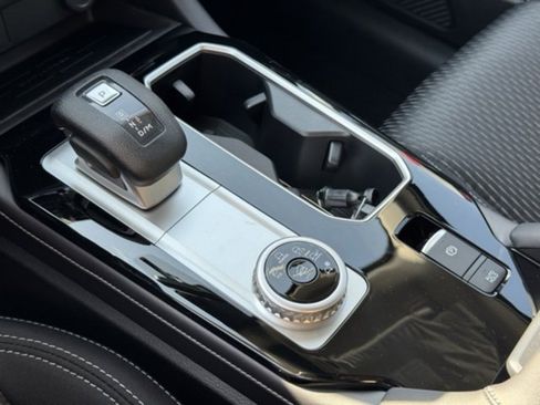 New 2025 Mitsubishi Outlander ES image 18