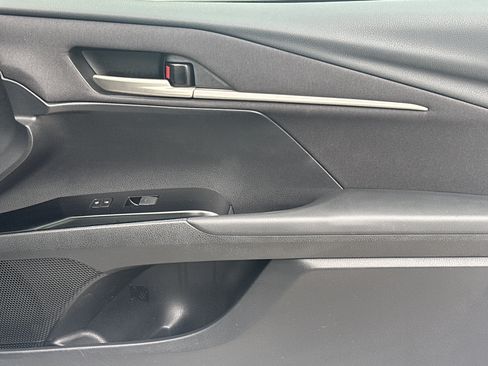Used 2025 Toyota Camry LE FWD image 14