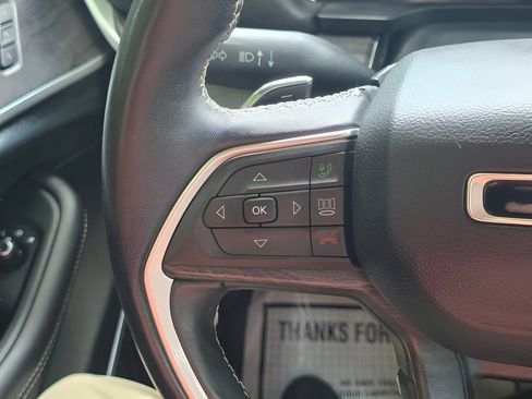 Used 2022 Jeep Grand Cherokee Limited AWD/4WD image 20