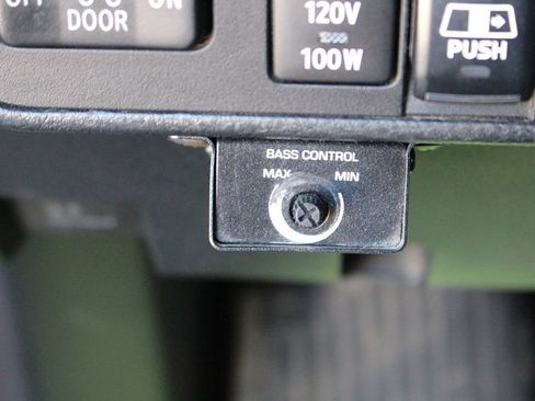 Used 2017 Toyota Tacoma TRD Off-Road image 25