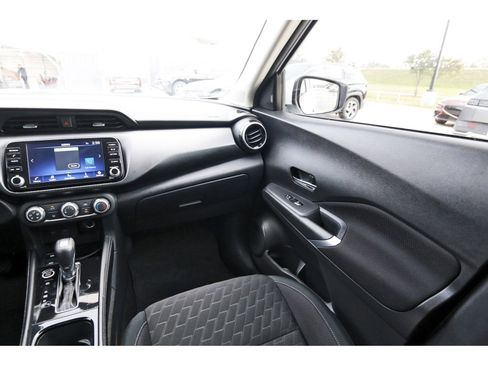 Used 2024 Nissan Kicks SV image 13