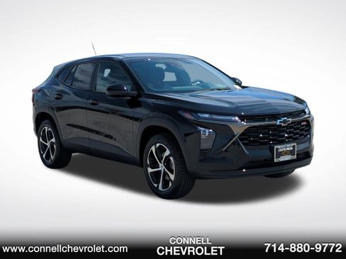 New 2026 Chevrolet Trax RS FWD image 3
