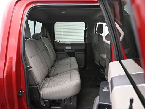 Used 2015 Ford F150 XLT w/ Equipment Group 302A Luxury image 11