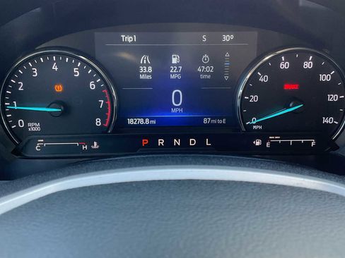 Used 2022 Ford Explorer XLT image 22