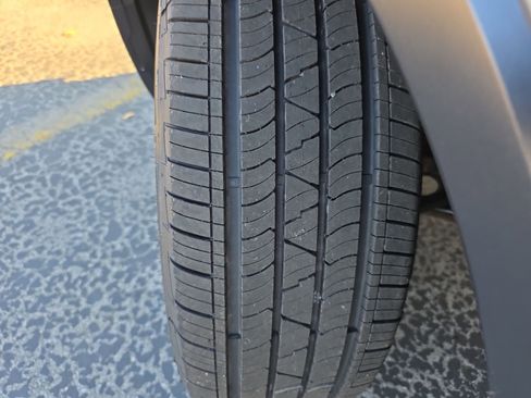 Used 2019 Buick Encore Preferred image 27