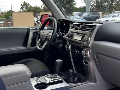 Used 2012 Toyota 4Runner SR5 w/ Convenience Pkg AWD/4WD image 15