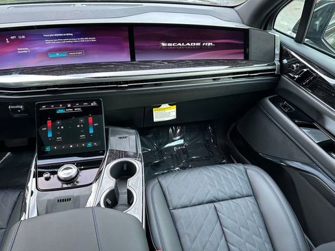 New 2026 Cadillac Escalade IQL Luxury image 20