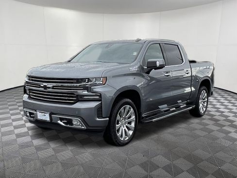 Used 2021 Chevrolet Silverado 1500 High Country w/ Technology Package AWD/4WD image 3