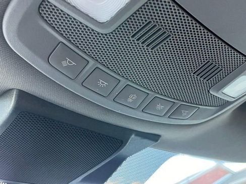 Used 2020 Ford F150 XLT image 36