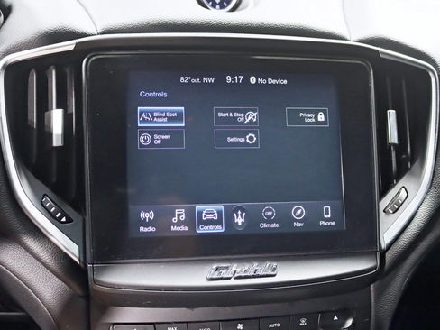Used 2019 Maserati Ghibli RWD image 21