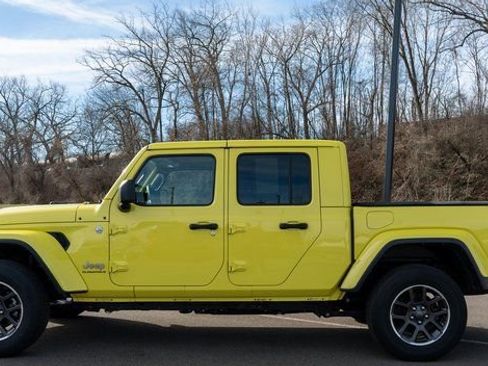 Used 2023 Jeep Gladiator Overland w/ Popular Equipment Package AWD/4WD image 9