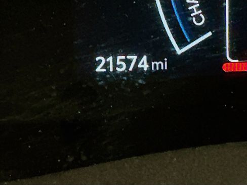 Used 2025 Toyota Camry SE image 19