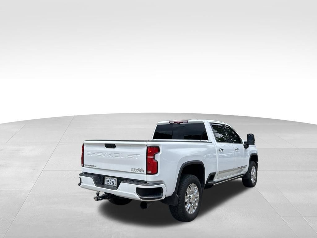 Used 2024 Chevrolet Silverado 2500 High Country w/ High Country Premium Package AWD/4WD image 5